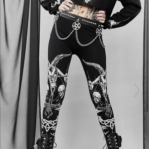 Widow black skull and cross leggings dollskill